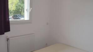 1 chambre, décoration personnalisée, ameublement personnalisé