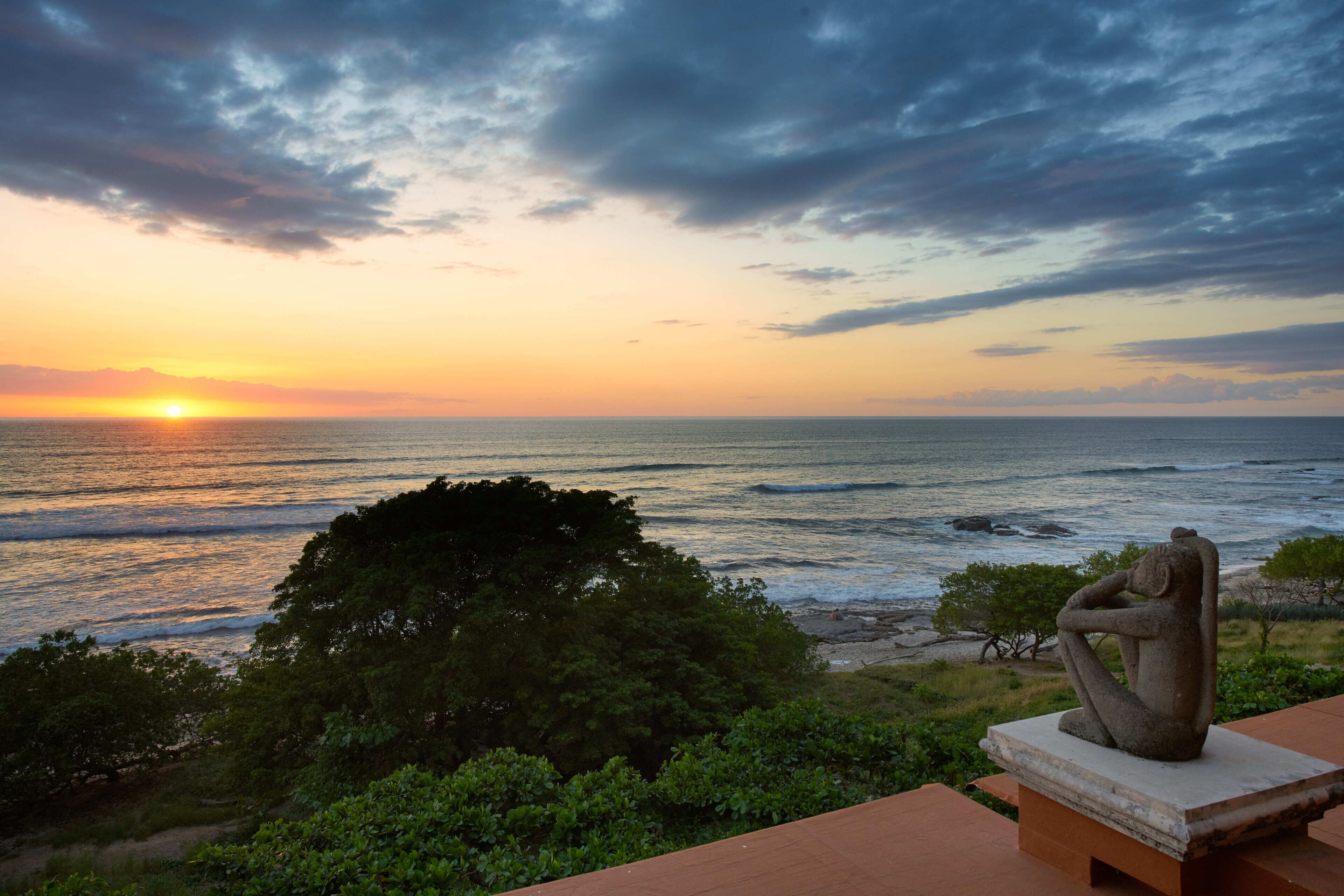 Right ON THE Beach ! Luxurious Penthouse, Bbq, Best Value Penthouse - SEE Video in Tamarindo in Tamarindo, Costa Rica