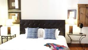 5 bedrooms, individually decorated, individually furnished, desk