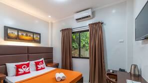 1 bedroom, desk, iron/ironing board, rollaway beds