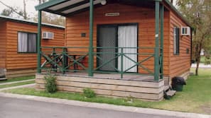 1 bedroom, iron/ironing board, free cribs/infant beds, free WiFi