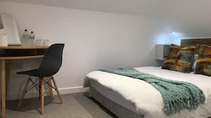 2 bedrooms, iron/ironing board, free WiFi, linens