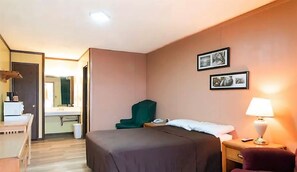 Desk, iron/ironing board, free WiFi, bed sheets