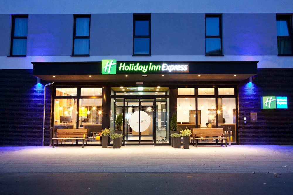 Holiday Inn Express Frankfurt Airport - Raunheim Parken