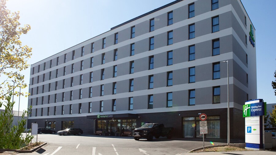 Holiday Inn Express Frankfurt Airport-Raunheim, an IHG Hotel