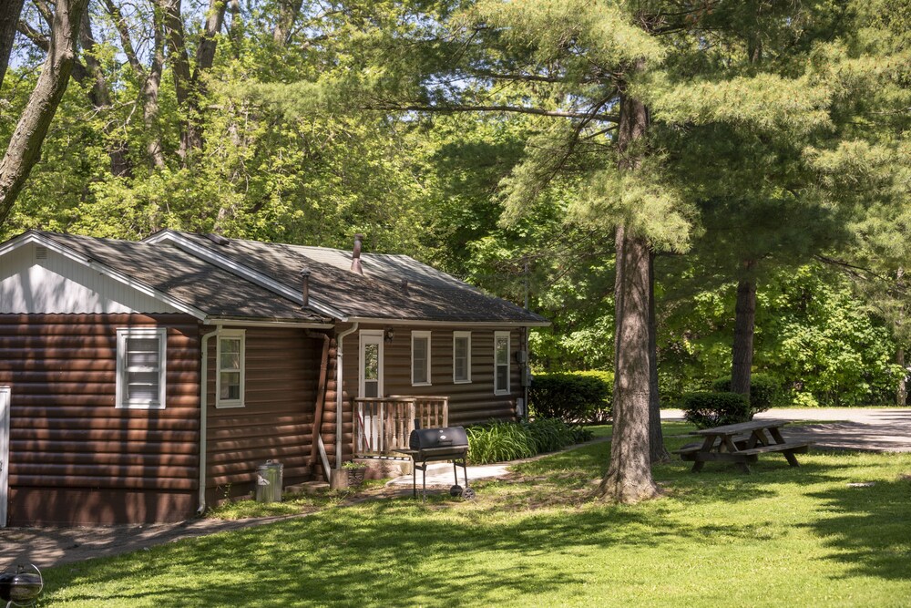 Geneva Lake Cabin in Williams Bay in Williams Bay Best Rates & Deals