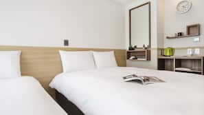 Down duvet, blackout curtains, free WiFi, wheelchair access