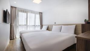 Down duvet, blackout curtains, free WiFi, wheelchair access