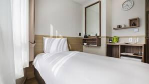 Down duvet, blackout curtains, free WiFi, wheelchair access