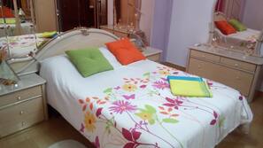 3 bedrooms, individually decorated, individually furnished, desk
