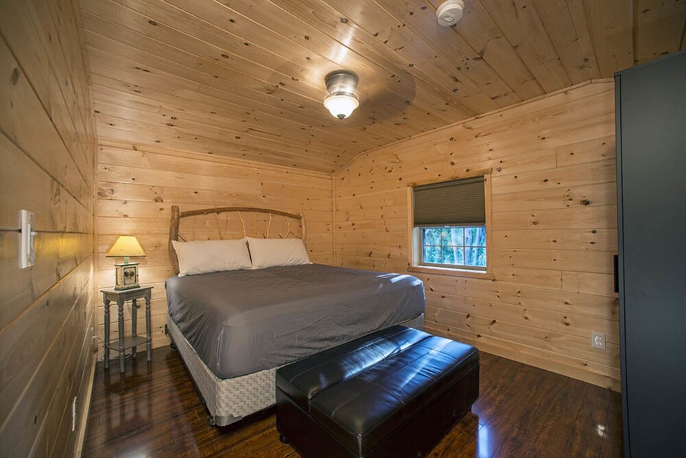 Pet Friendly Beautiful Tiny House Cabin in Inlet, NY Adirondack