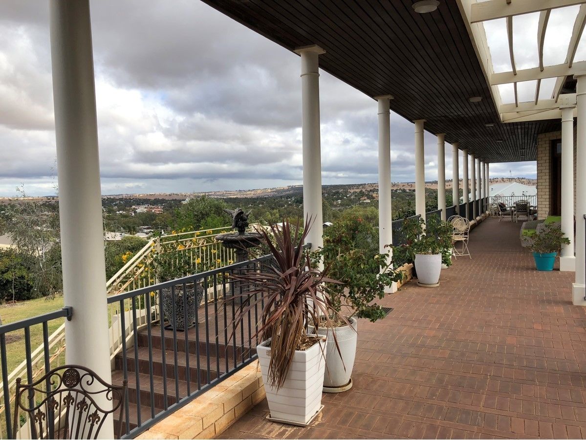 Fairway Manor Accommodation