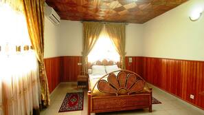 Desk, blackout curtains, iron/ironing board, free WiFi