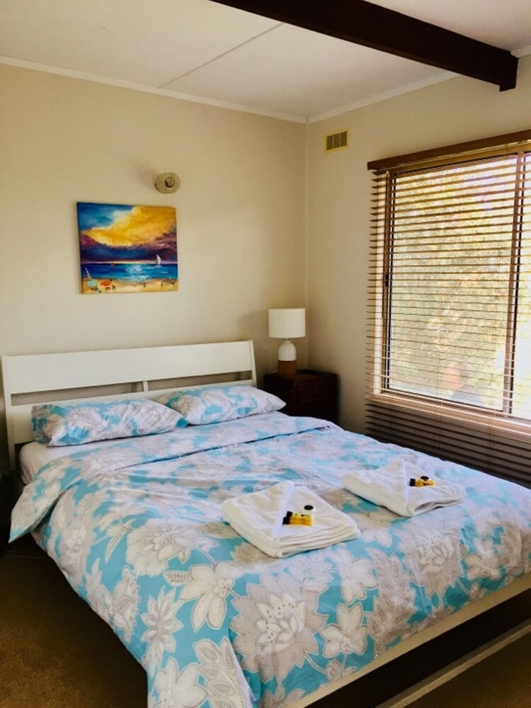 YOLO! 3BR House, Views, Near PENGUINS!!
