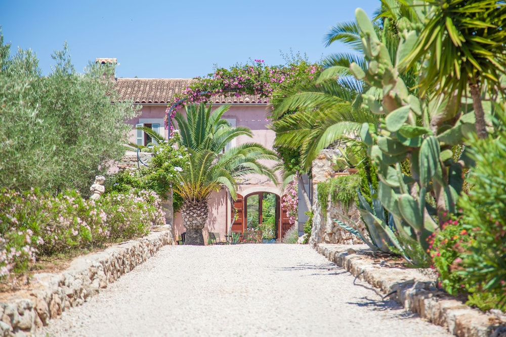 Photo - Can Pina - Eco Groc -