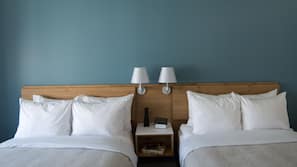 Premium bedding, in-room safe, desk, iron/ironing board