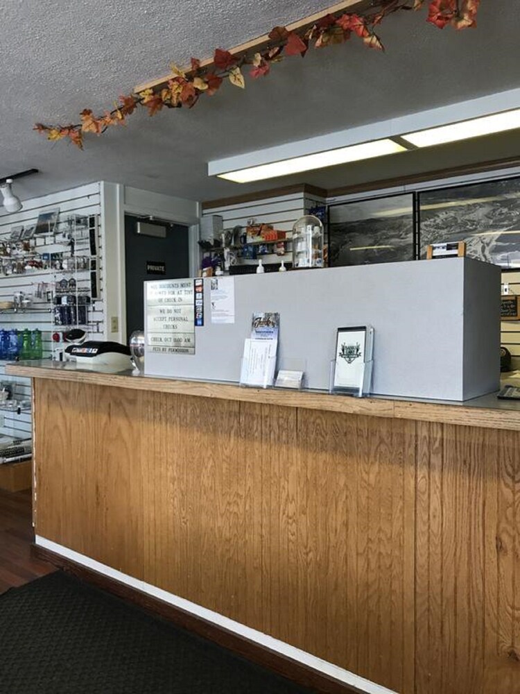 Coulee House Inn & Suites, Coulee Dam 144 Room Prices & Reviews