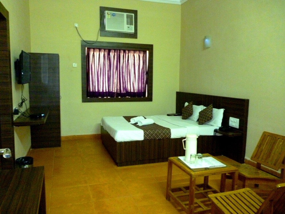Hotel Empire Gandhidham In Anjar Hotel Rates Reviews On Orbitz