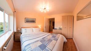 1 bedroom, iron/ironing board, free WiFi, linens