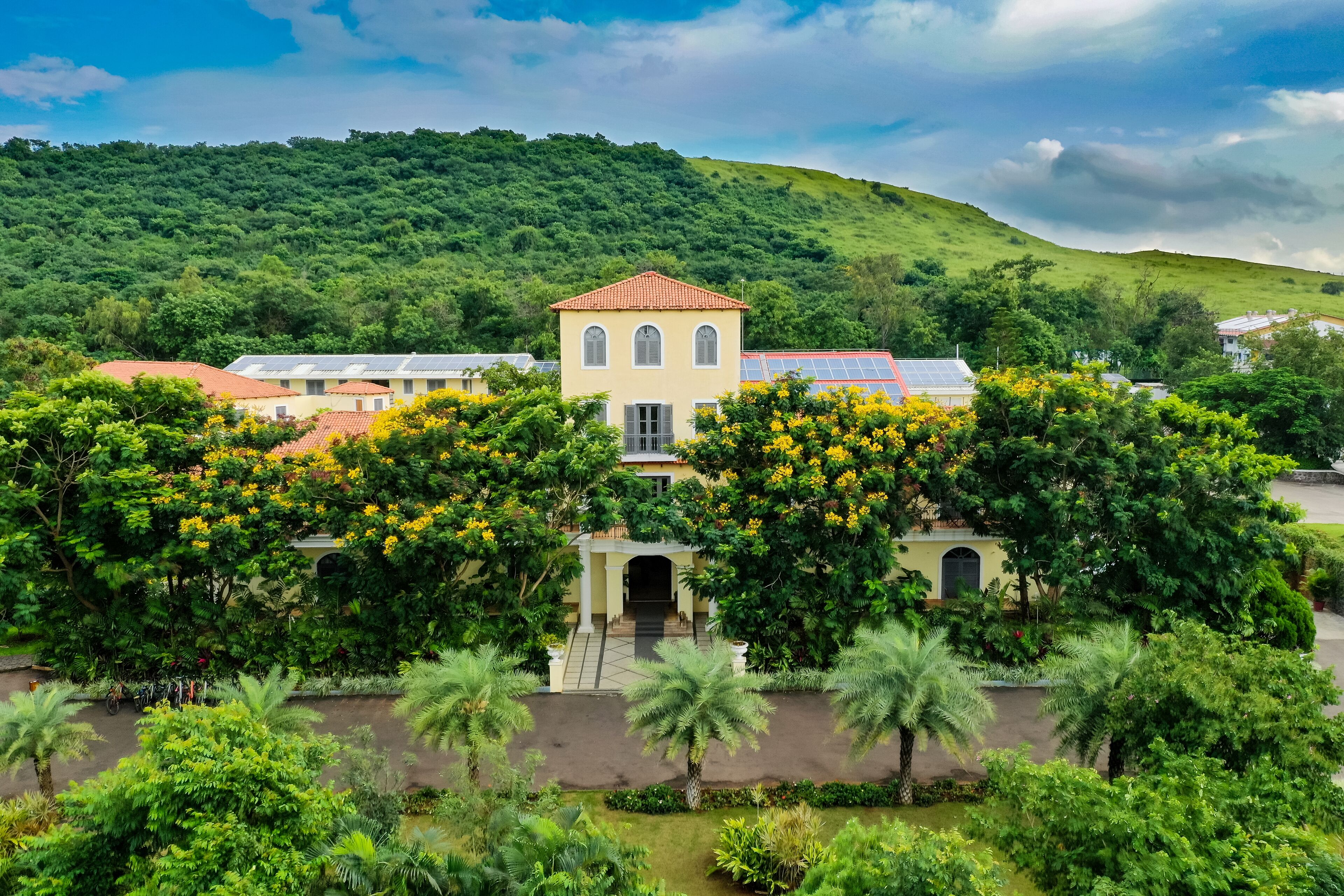 Maharashtra Resort At Four Seasons Winery Vineyards Nashik