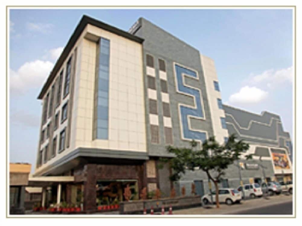 Hotel Crystal Park in Ajmer, India