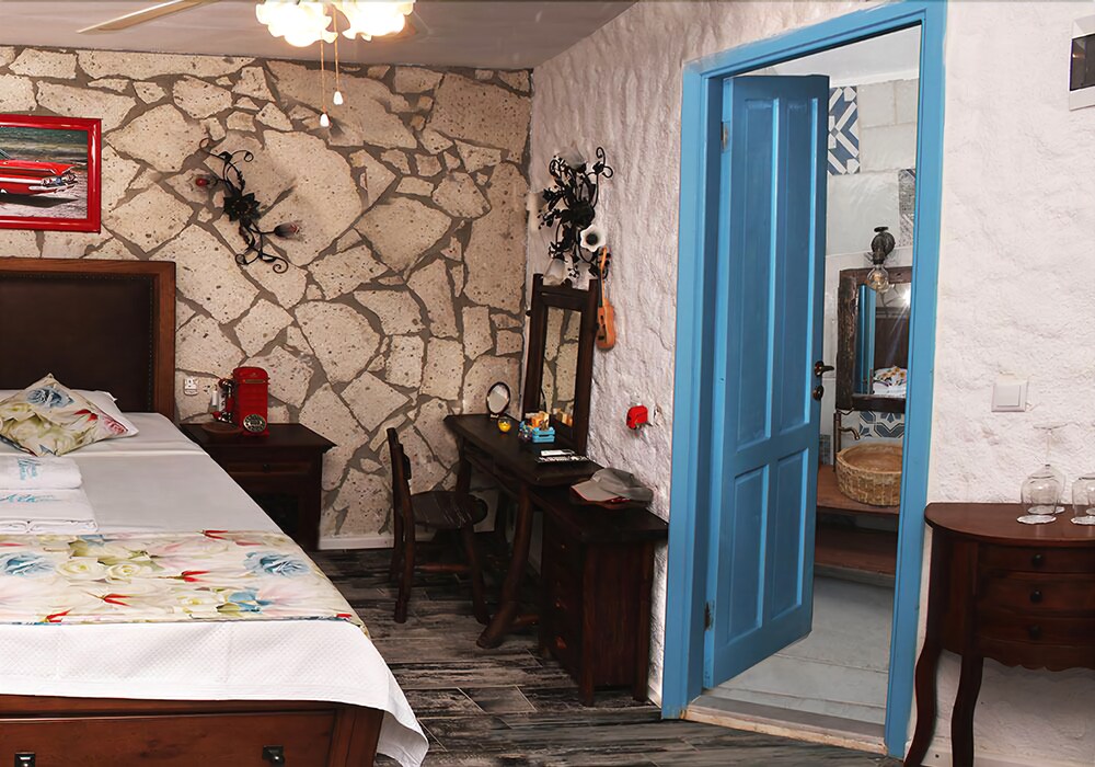 Ala Konak 43 9 9 Alacati Hotel Deals Reviews Kayak