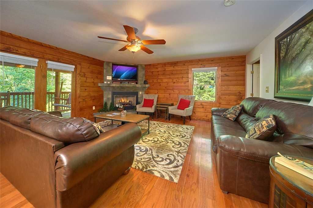 5 Bedroom Cabin In Gatlinburg Pigeon Forge 1150 Ogle Hills Rd