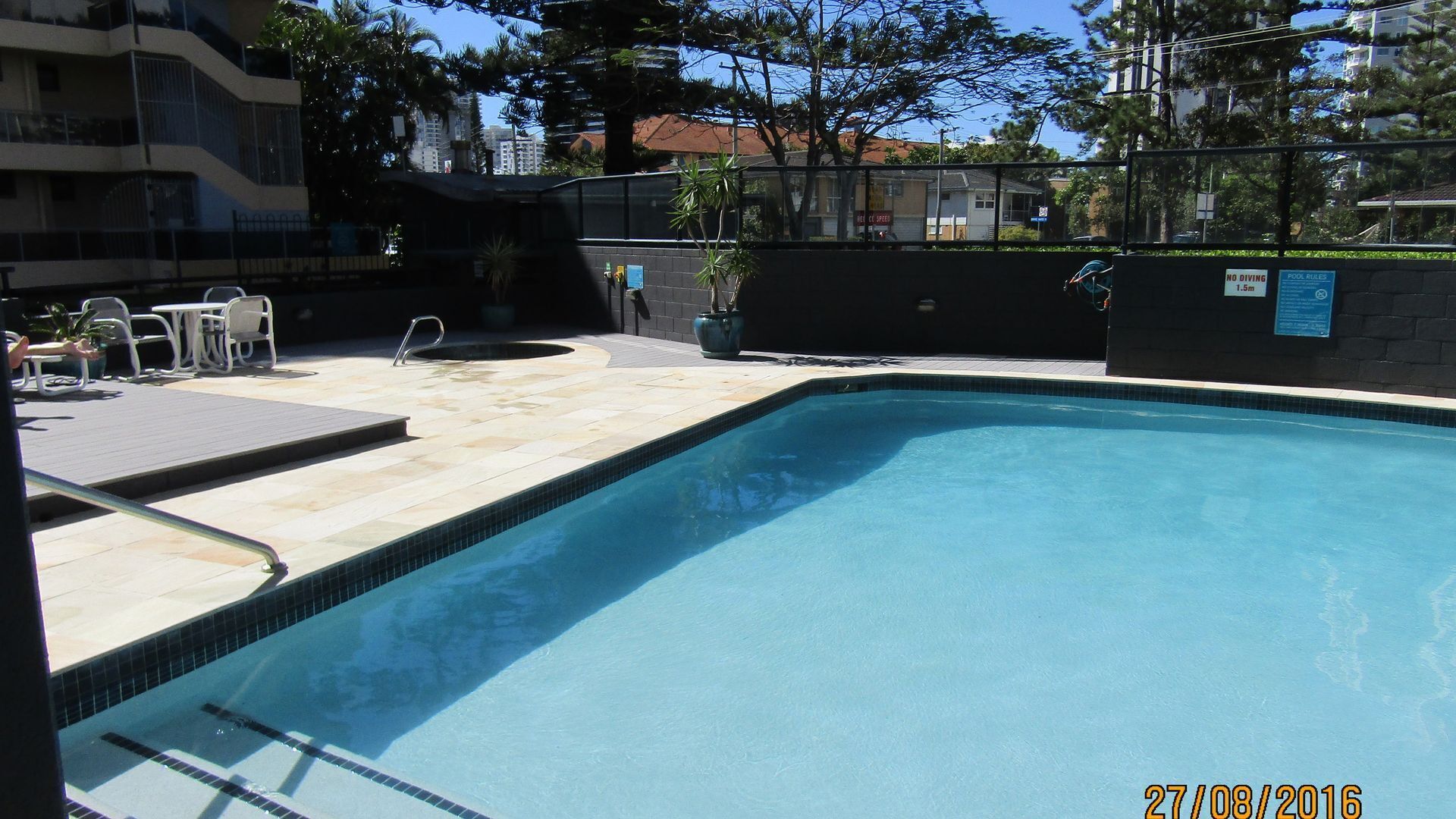 Ocean/city Views Fast Wifi Shoppers Paradise Clean King Bed Movies on Demand