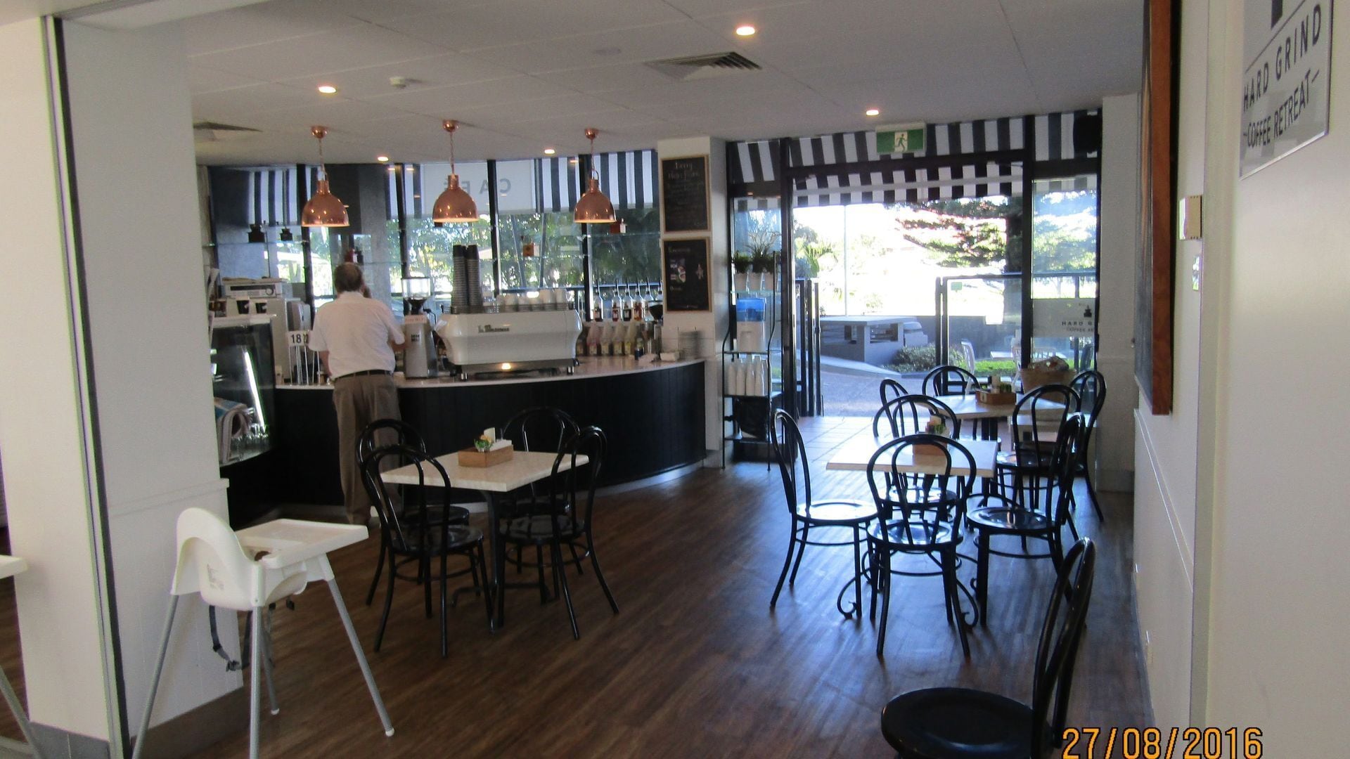 Ocean/city Views Fast Wifi Shoppers Paradise Clean King Bed Movies on Demand