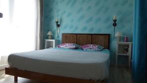 Premium bedding, blackout drapes, free WiFi, bed sheets