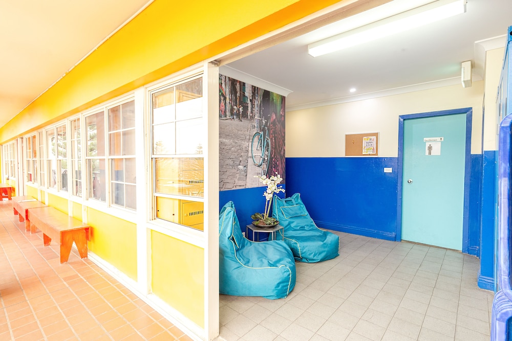 Mad Monkey Coogee Beach Hostel