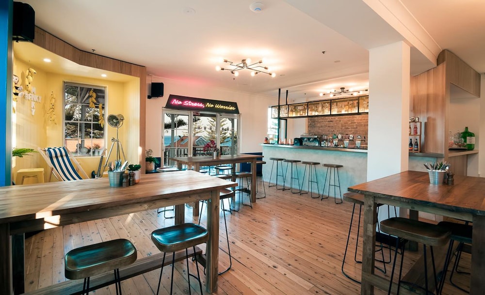 Mad Monkey Coogee Beach Hostel