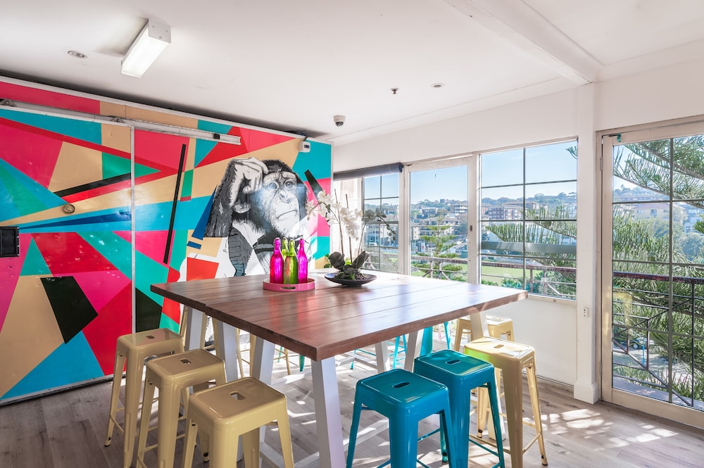 Mad Monkey Coogee Beach Hostel