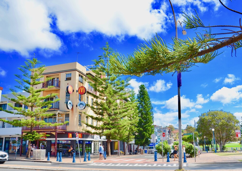 Mad Monkey Coogee Beach Hostel