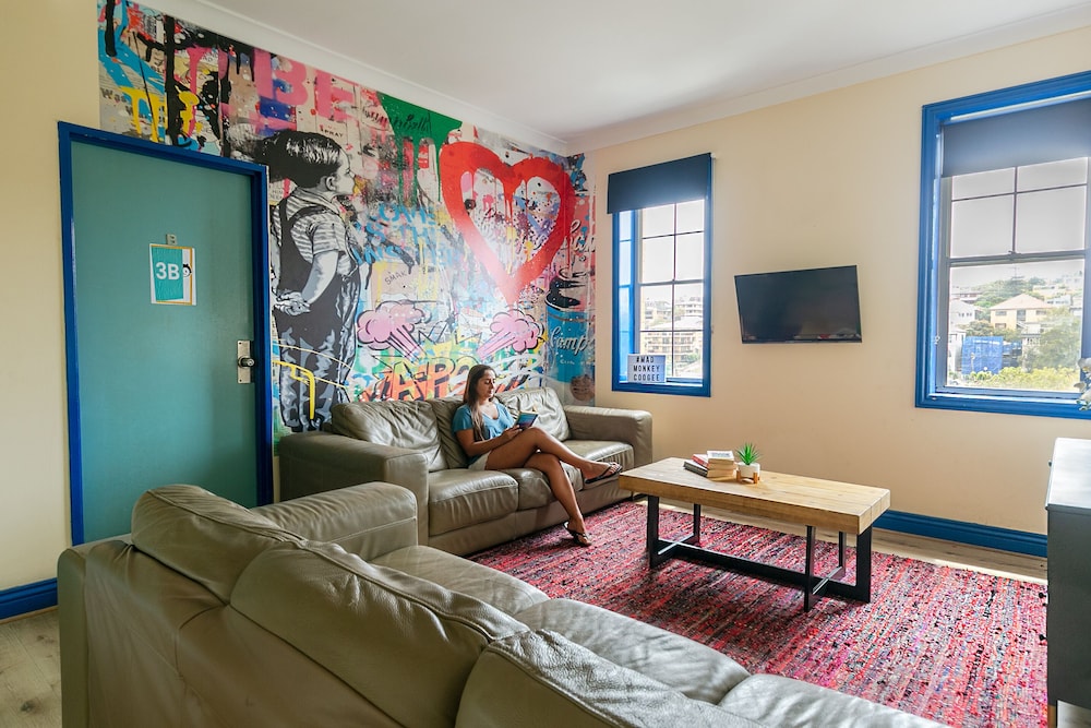 Mad Monkey Coogee Beach Hostel