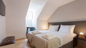 Coffre-forts dans les chambres, bureau, rideaux occultants