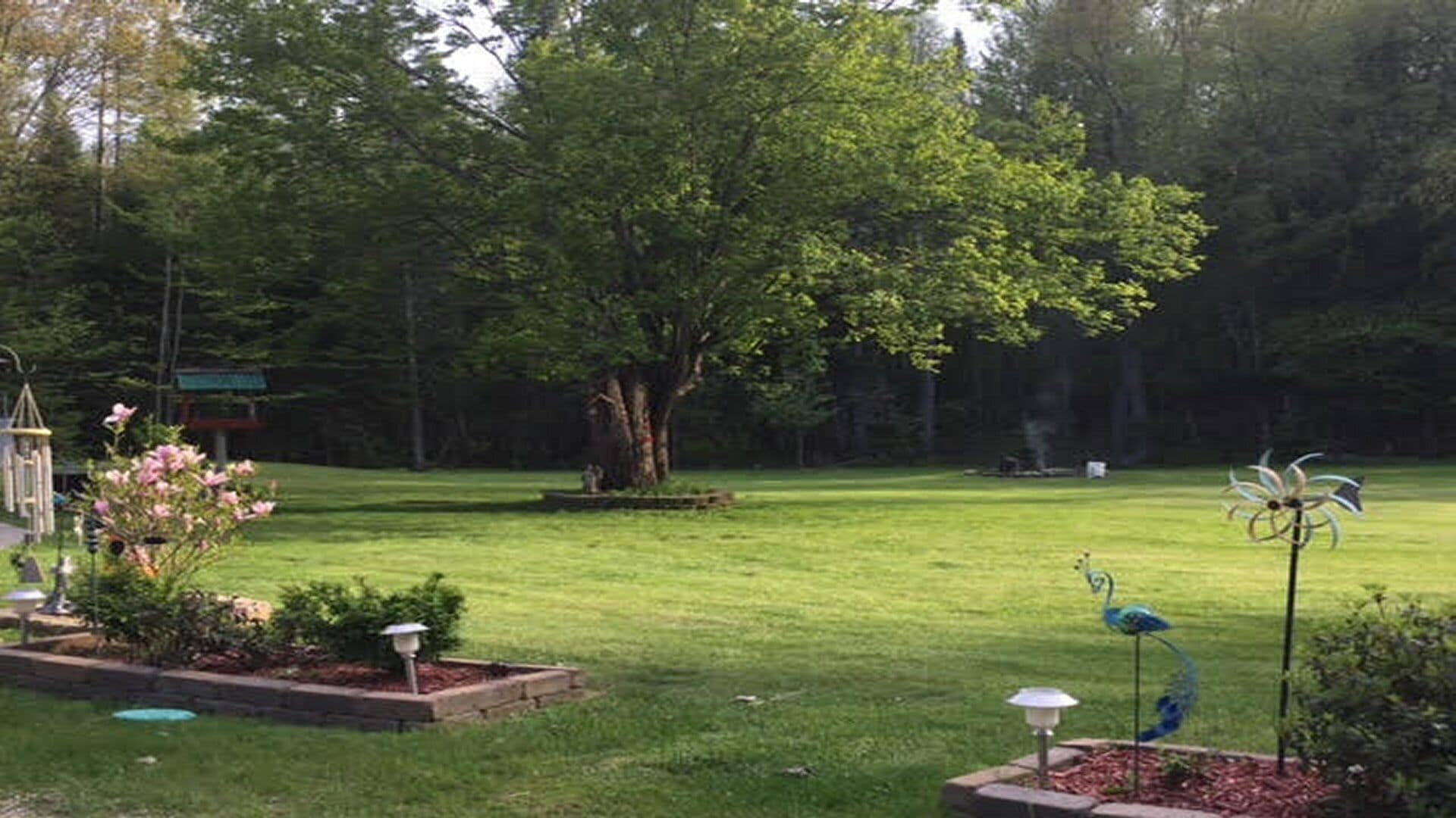 Northwoods Creekfront Home, Private and Pet-friendly Only 6 Miles From Escanaba in Escanaba, United States