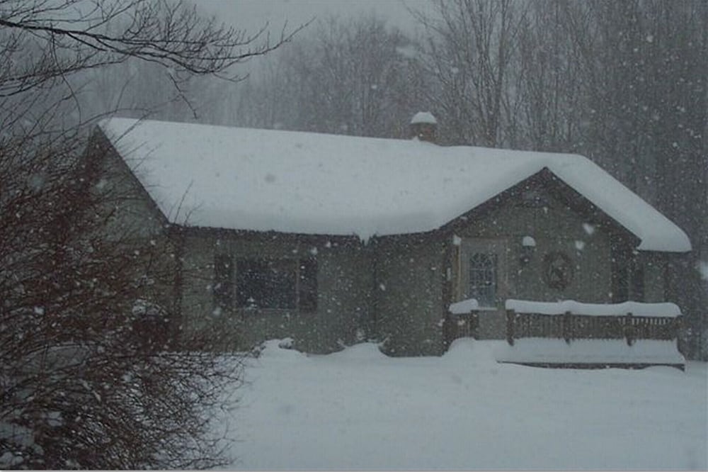 Excellent Location Cozy Cabin Close To Snowmobile And Cross