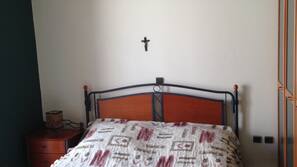 2 chambres, bureau, fer et planche à repasser, Wi-Fi gratuit