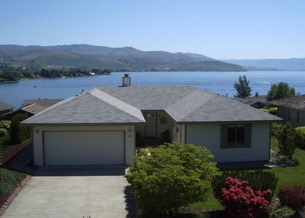 Wapato 'Point of View' House Spectacular Lake Views Pool, Tennis