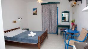 Free cots/infant beds, free WiFi
