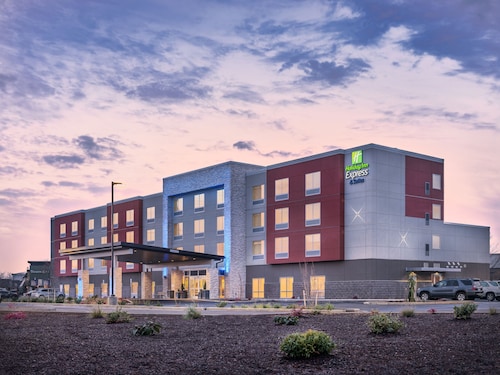 Great Place to stay Holiday Inn Express & Suites Salem North - Keizer near Keizer 