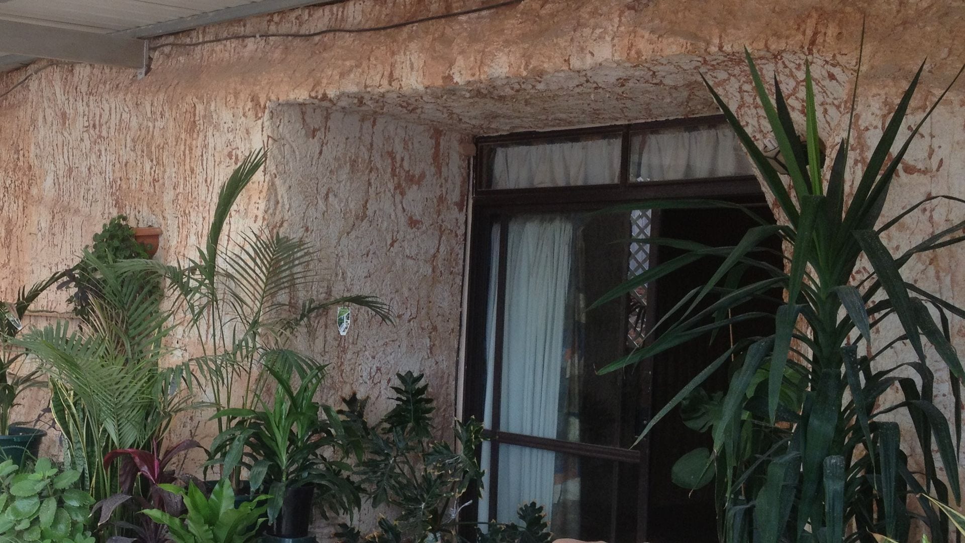 Undergound Gem - Apartment, Unique Experience, Spacious, pet Friendly