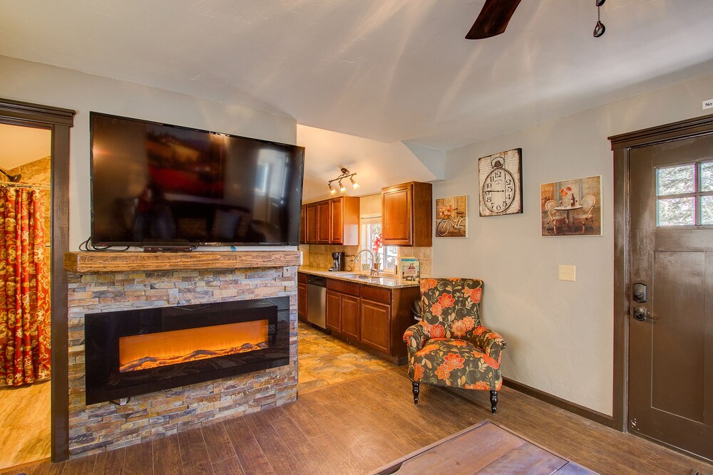 Updated home near beautiful hiking trails Green Mountain Falls Vrbo