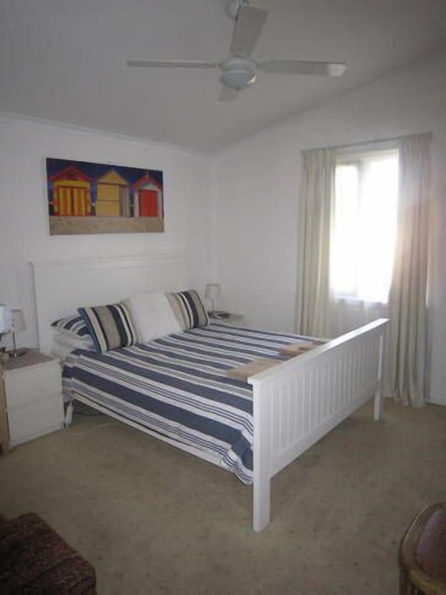 Kaikora Seaside Cottage- Stroll to Beach/rye Center, PET Friendly,free Wi-fi in Melbourne in Rye, Australia