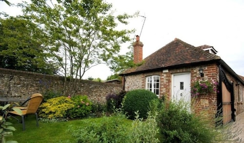 Hotels Near Goodwood House 50 Ebookers The Old Coach House Goodwood 413839
