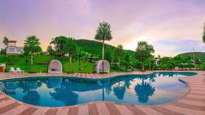 Outdoor pool, sun loungers