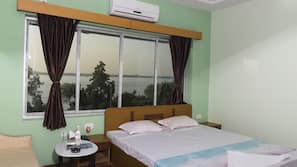 1 bedroom, minibar, desk, WiFi