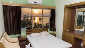 1 bedroom, minibar, desk, WiFi