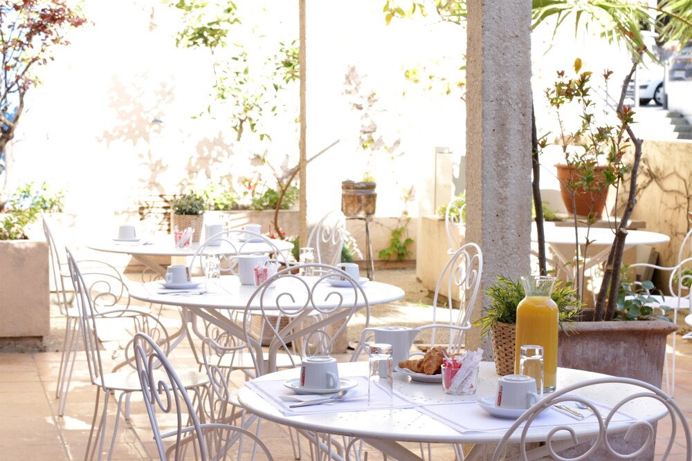 Sure Hotel By Best Western Coeur De Cassis In Marseille